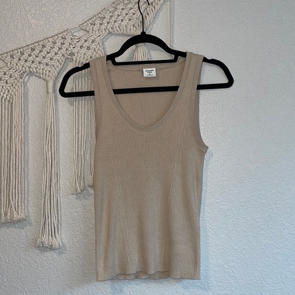 NWOT Scoopneck Skimming Sweater Tank - Picture 3 of 5